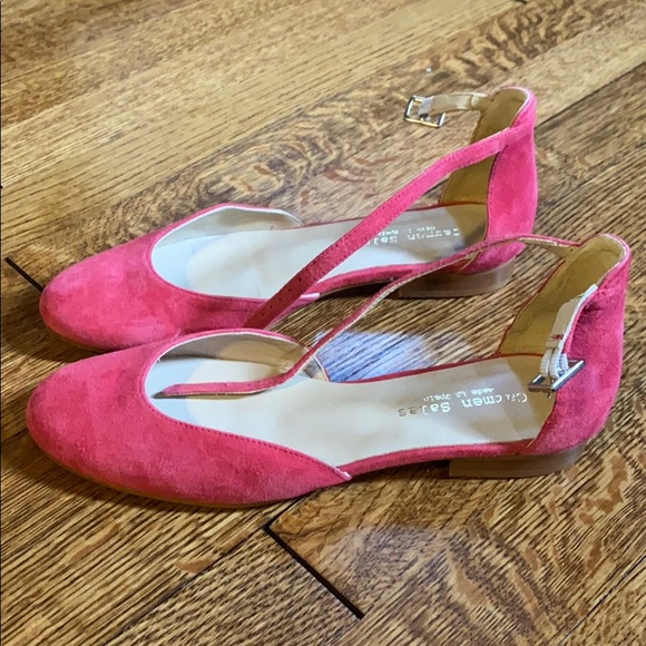 Flats - Picture 2 of 4